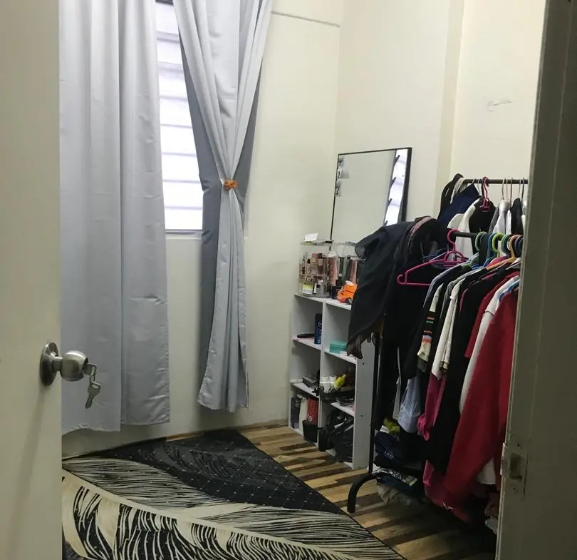 photo_6093463372524800854_y