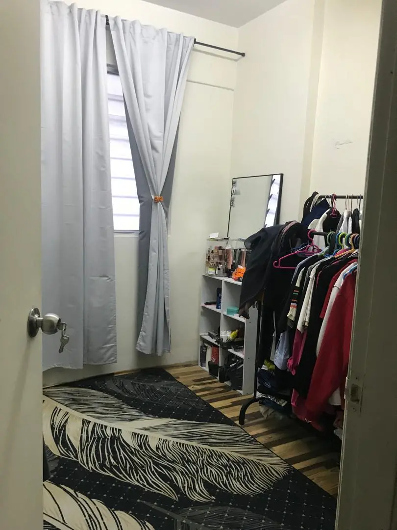 photo_6093463372524800854_y