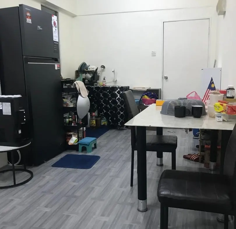 photo_6093463372524800859_y