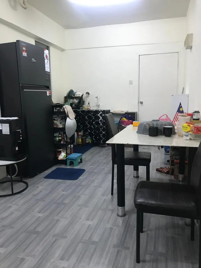 photo_6093463372524800859_y